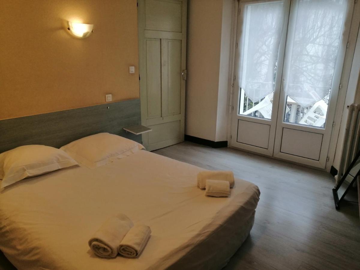 Hotel Francois Ier Bagneres-de-Luchon Екстер'єр фото